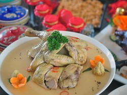 Hidangan Ayam Istimewa di 2 Restoran Ini Sambut Datangnya Tahun Ayam