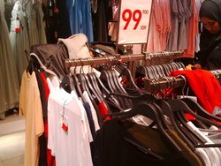 Zara Diskon Hingga 70%, T-shirt Mulai dari Rp 90 Ribu
