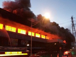 Kebakaran di Pasar Senen, Polisi Diturunkan Atur Arus Lalin