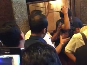 Cerita Korban di Dalam Lift yang Jatuh di Gedung BRI II Cerita Korban di Dalam Lift yang Jatuh di Gedung BRI II
