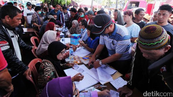 Pedagang Pasar Senen Daftar Relokasi