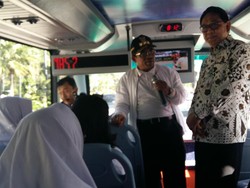 Asyik, Pelajar Jakarta Bisa Rekreasi Gratis Naik Bus dan Kapal