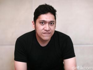 Ini Cover Novel Terbaru Bernard Batubara Mobil Bekas Ini Cover Novel Terbaru Bernard Batubara Mobil Bekas