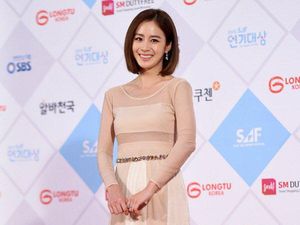Foto: Berusia 36, Kim Tae-Hee Istri Rain Seperti Gadis 20 Tahun