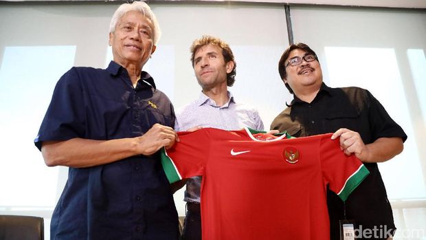 Persatuan Sepakbola Seluruh Indonesia (PSSI) resmi menunjuk pria berkebangsaan Spanyol Luis Milla sebagai pelatih Timnas Indonesia, Jakarta, Jumat (20/01/2017). Luis Milla resmi dikontrak dengan durasi 2 tahun. Grandyos Zafna/detikcom