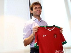 Harapan Tinggi Bayu Gatra pada Luis Milla