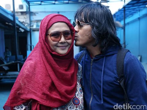 Kata Menkes soal Metastasis Kanker yang Dialami Ria Irawan