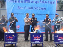 Rokok Ilegal Tanpa Pita Cukai Senilai Rp 3,3 Miliar Dimusnahkan