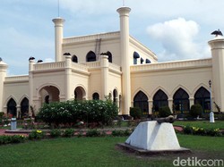 Ada Cinta Antara Ratu Wilhelmina & Sultan Siak?