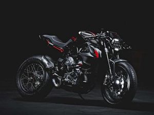 Sangarnya MV Agusta Dragster 800 Blackout