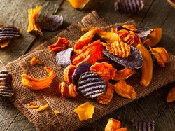 Kata Ahli Makan Junk Food Saat Stres Picu Kenaikan Berat Badan Lebih Cepat