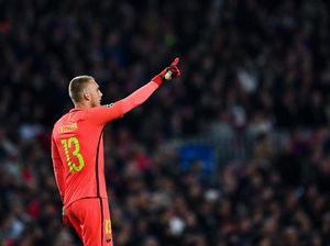 Pembicaraan Empat Mata Valverde dan Cillessen Pembicaraan Empat Mata Valverde dan Cillessen