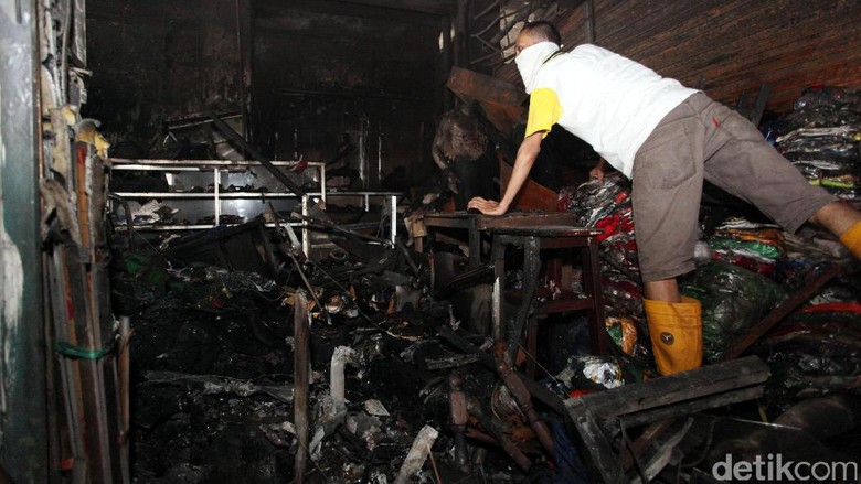 Pedagang berita mata uang