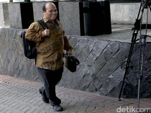 Eks Ketua PPATK Yunus Husein Datangi KPK