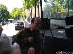 Datang ke KPK, Eks Ketua PPATK Yunus Husein Bahas Perma Korporasi