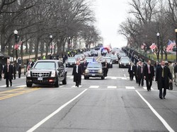 Parade Dimulai, Presiden Trump Memulai Perjalanan ke Gedung Putih