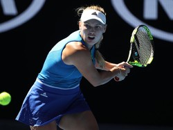 Wozniacki Angkat Topi untuk Penampilan Sip Johanna Konta