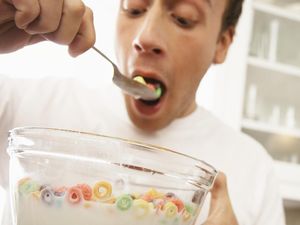 Jijik sama Suara Kunyahan? Faktanya Bisa Membantu Diet Lho Jijik sama Suara Kunyahan? Faktanya Bisa Membantu Diet Lho