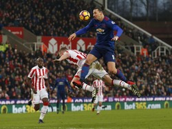 Tampil Dominan, MU Justru Tertinggal 0-1 dari Stoke