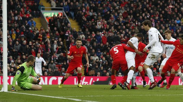Buruknya Lini Belakang 'Si Merah' Bikin Anfield Akhirnya Ternoda