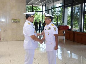 Laksda Achmad Taufiqoerrochman Dikukuhkan Sebagai Wakil KSAL Laksda Achmad Taufiqoerrochman Dikukuhkan Sebagai Wakil KSAL