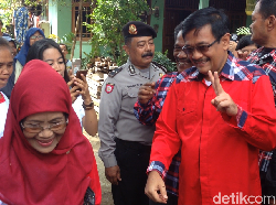 Blusukan ke Lebak Bulus, Djarot Kaget Lihat Sampah Karpet