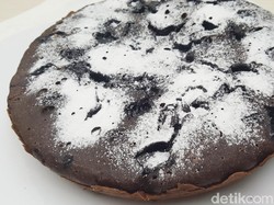 Video Resep: Rice Cooker Chocolate Cake