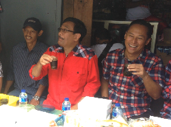 Djarot Akan Gandeng Pemkot Depok Atasi Sampah di Kali Grogol