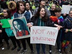 Bagi Ganja dan 4 Cara Lain Rakyat AS Protes Pelantikan Trump