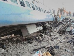 Korban Tewas Kecelakaan Kereta di India Jadi 36 Orang