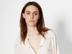 Jadi Desainer, Kate Moss Rancang Kemeja Terinspirasi David Bowie