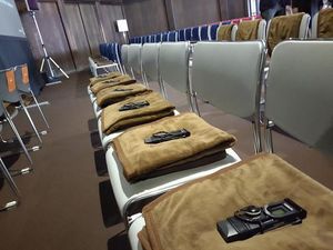 Dingin Menusuk, Peluncuran Kamera Fujifilm Sediakan Selimut