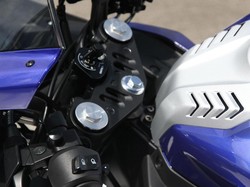 Yamaha R15 Pakai Fitur yang Biasanya Ada di Motor Sport Gede