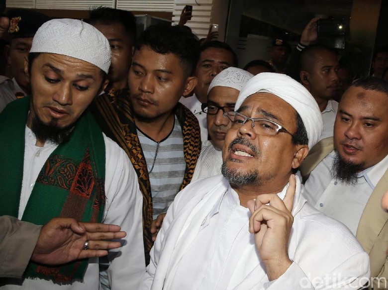 Soal baladacintarizieq, Habib Rizieq: Itu Fitnah