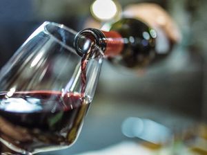 Gelas Wine Kini Tujuh Kali Lebih Besar Volumenya dari Ratusan Tahun Lalu Gelas Wine Kini Tujuh Kali Lebih Besar Volumenya dari Ratusan Tahun Lalu