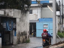 Diusut Polisi, ini Penerbit Buku UN SMA Bergambar Palu-Arit
