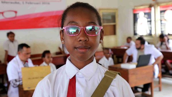 2.000 Kacamata untuk Anak-anak Kepulauan Talaud