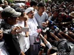 Polda Metro Tunda Pemeriksaan Habib Rizieq Terkait Kasus Makar