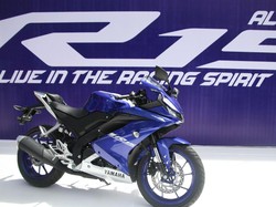 Yamaha R15 Kombinasikan Mesin SOHC dengan VVA