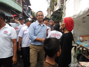 Anies Tawarkan Lapangan Pekerjaan ke Warga Cilincing