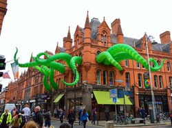 5 Street Artist Mancanegara yang Karyanya Mencengangkan!