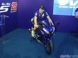 Maverick Vinales Luncurkan Yamaha R15 Terbaru