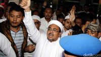 Habib Rizieq Diperiksa Soal Kasus Palu Arit