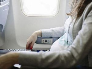 Diperlakukan Rasis di Pesawat, Wanita Ini Curhat di Facebook