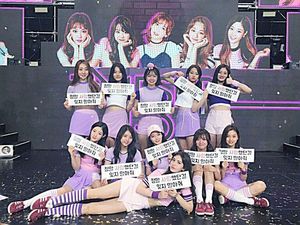 Kangen! I.O.I Akhirnya Reuni untuk Rayakan 5 Tahun Debut Kangen! I.O.I Akhirnya Reuni untuk Rayakan 5 Tahun Debut