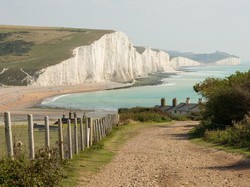 Sedih, Tebing Secantik Ini Jadi Tempat Bunuh Diri