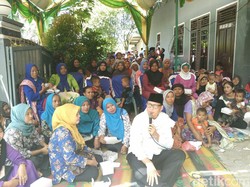 Cagub Wahidin Ingin Insentif Guru Honorer di Banten Ditingkatkan