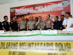 Rebut Pistol Petugas, Pengedar Ekstasi Ditembak Mati