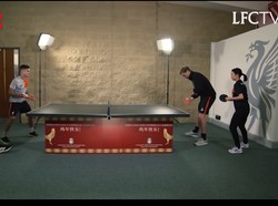 Ketika Klopp Duel Tenis Meja Lawan Coutinho-Firmino