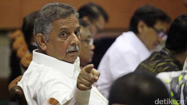 Komisi VI Rapat Dengar Pendapat Dengan PLN